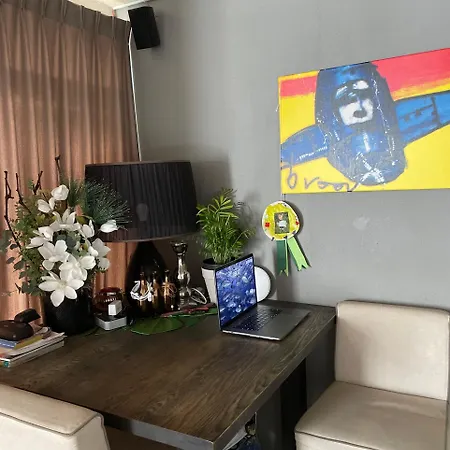 Beautiful Romantic In Apartment Rotterdam